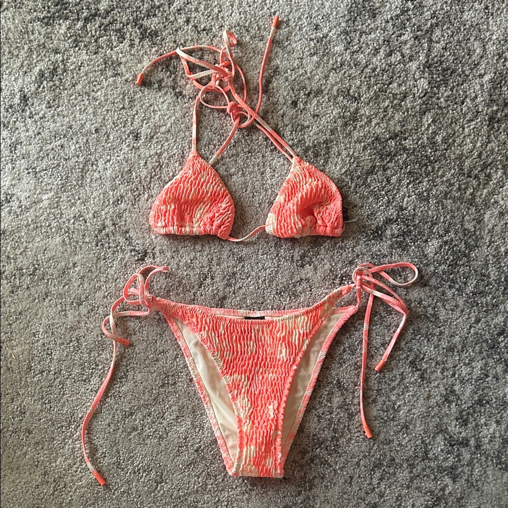 Triangl vinca Coral and Cream Bikini Set